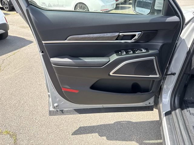 Used 2024 Kia Telluride EX X-Line image 13