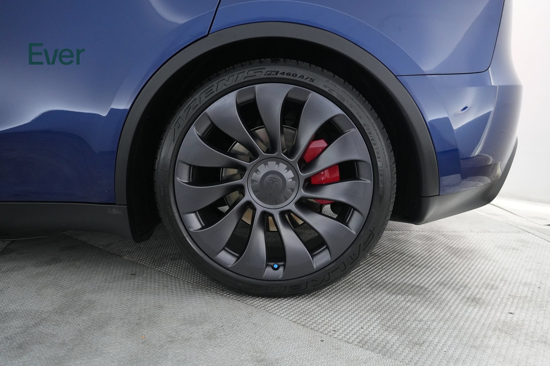 Used 2024 Tesla Model Y Performance AWD/4WD image 9