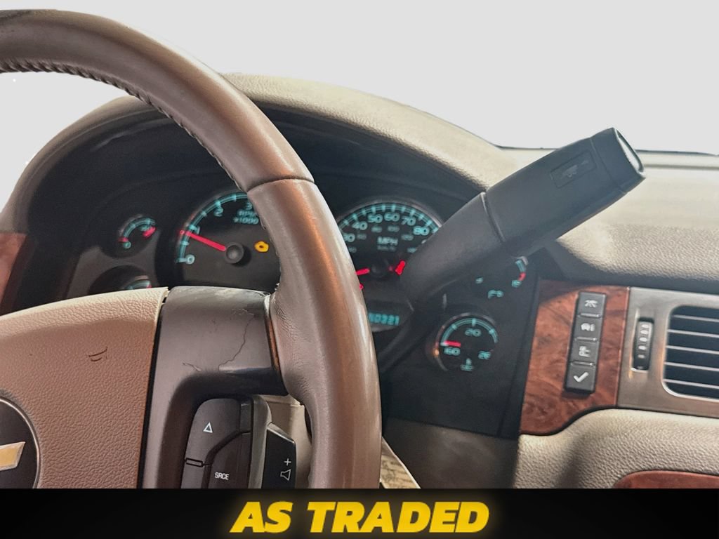 Used 2007 Chevrolet Suburban LT w/ LT Preferred Equipment Group AWD/4WD image 15