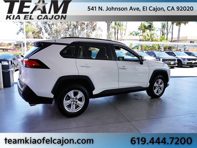 Used 2021 Toyota RAV4 XLE w/ Convenience Package AWD/4WD image 7