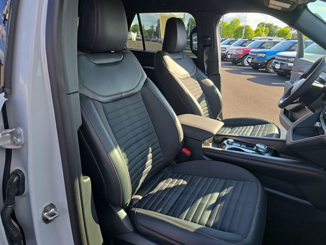 New 2026 Ford Explorer ST-Line AWD/4WD image 24