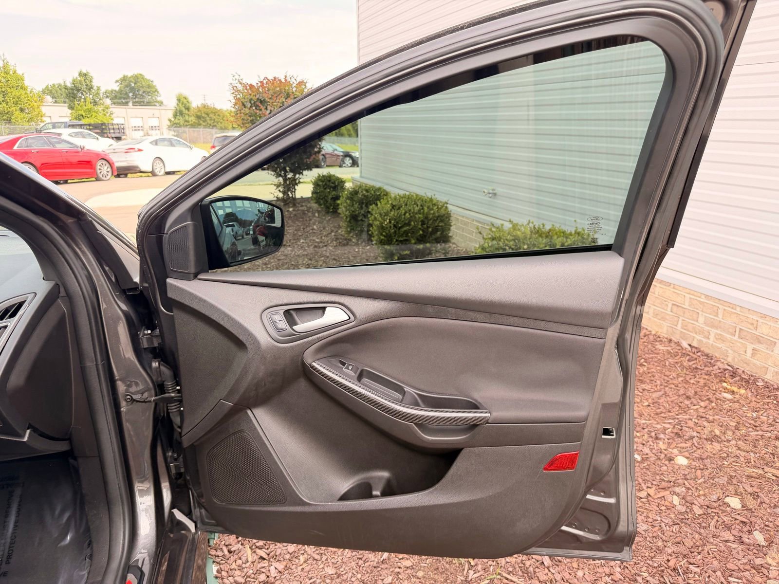 Used 2016 Ford Focus ST w/ Equipment Group 402A FWD image 22