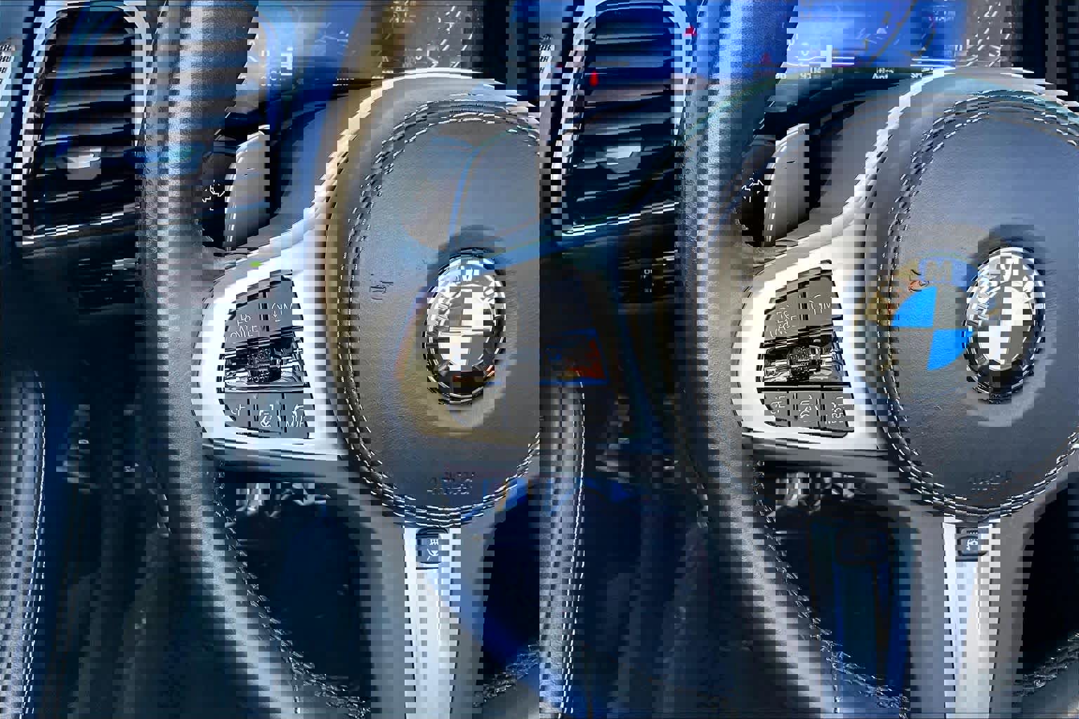 Used 2022 BMW 840i Convertible image 20