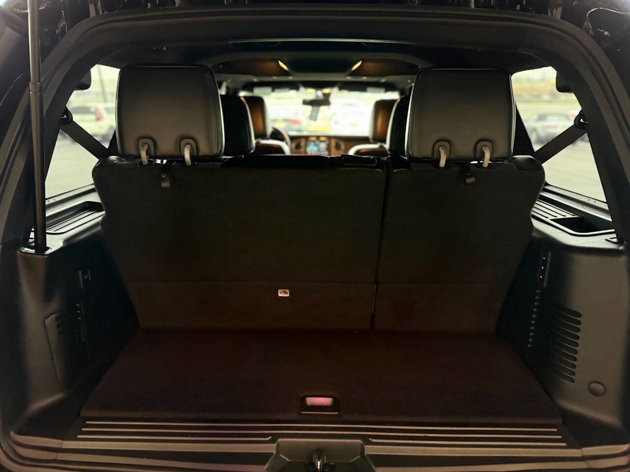 Used 2016 Ford Expedition Platinum image 37
