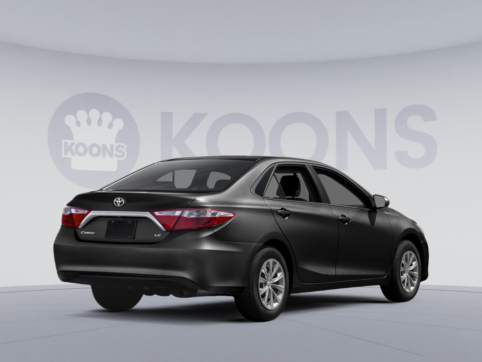 Used 2016 Toyota Camry SE image 2