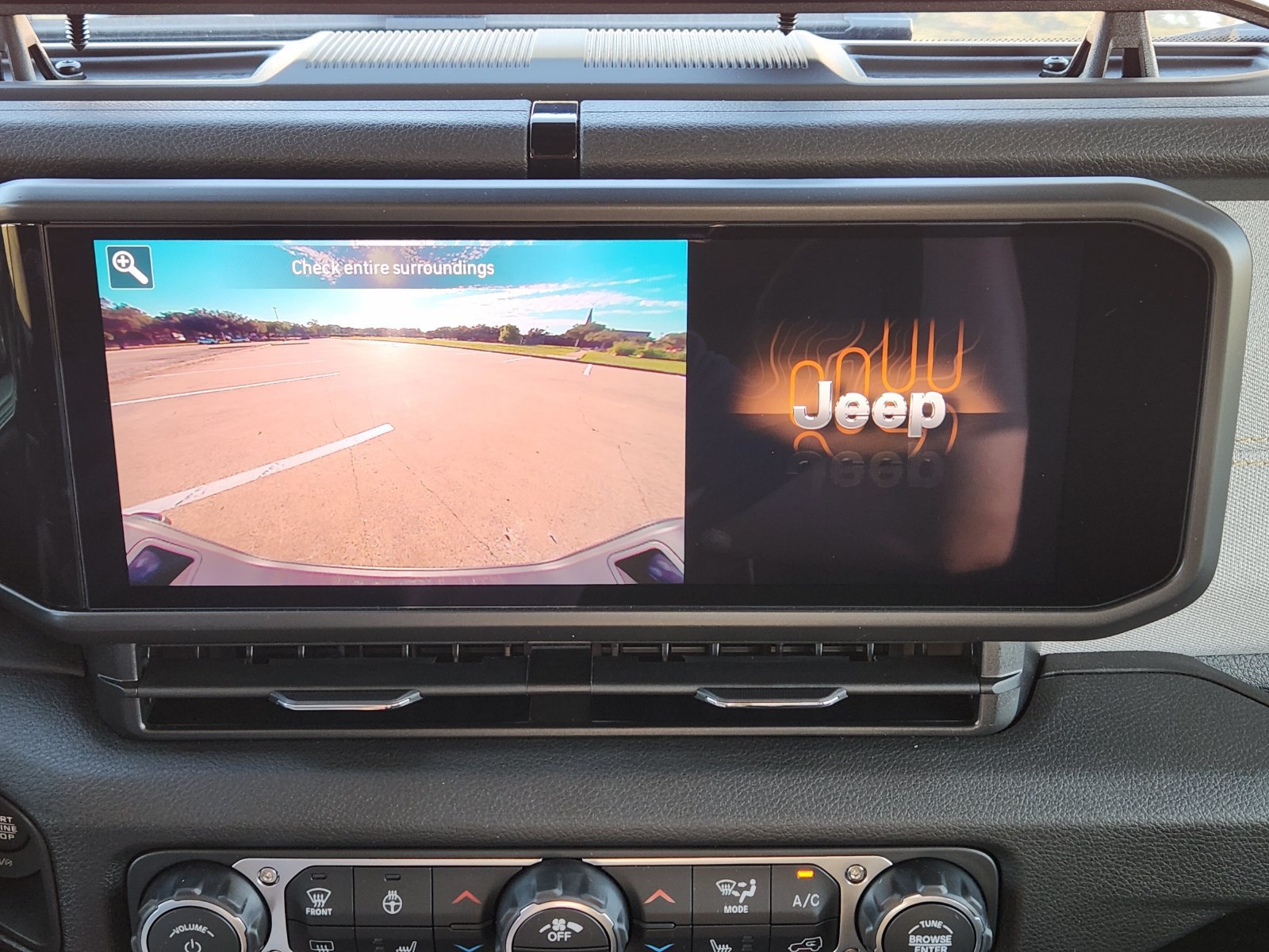 New 2026 Jeep Gladiator Sport AWD/4WD image 24