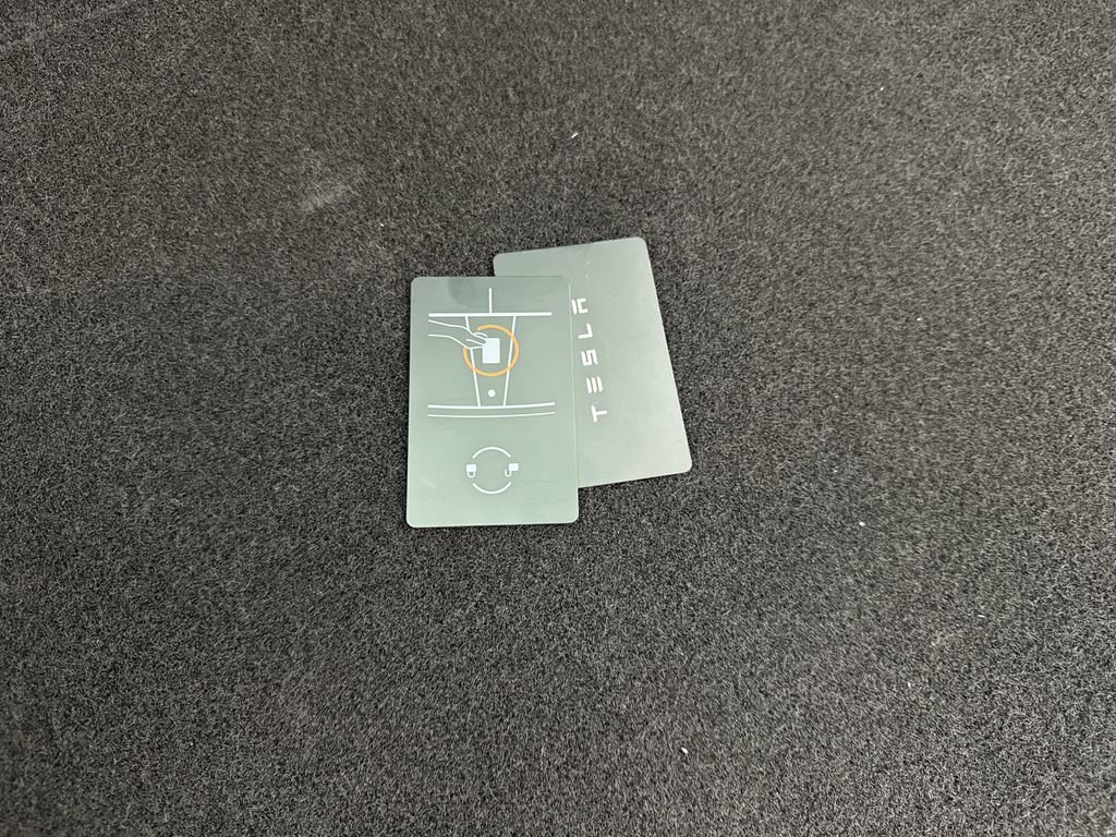 Used 2024 Tesla Model Y Long Range AWD/4WD image 78