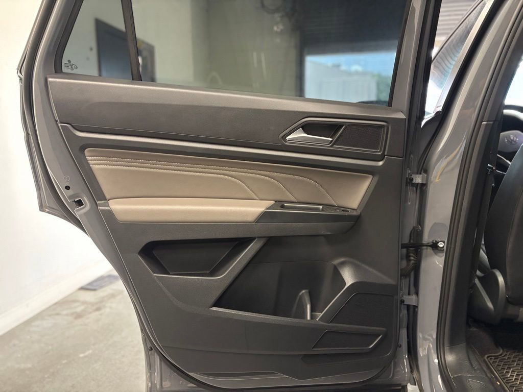 Used 2021 Volkswagen Atlas Cross Sport SEL R-Line image 15