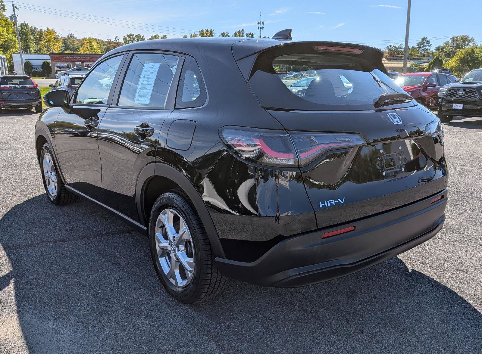 Certified 2025 Honda HR-V LX image 8