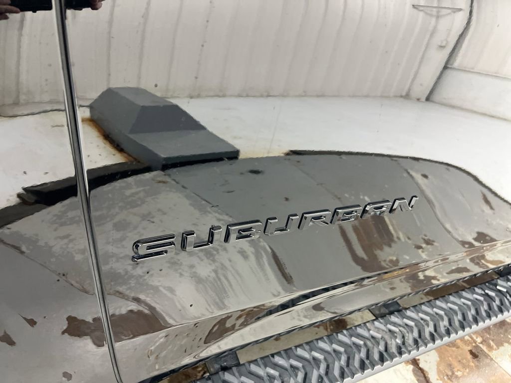 Used 2022 Chevrolet Suburban Z71 w/ Luxury Package image 22