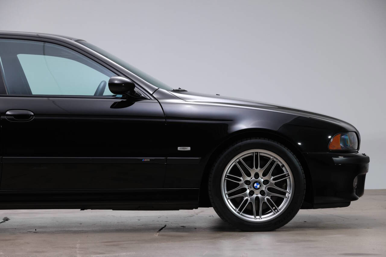 Used 2002 BMW M5 image 28