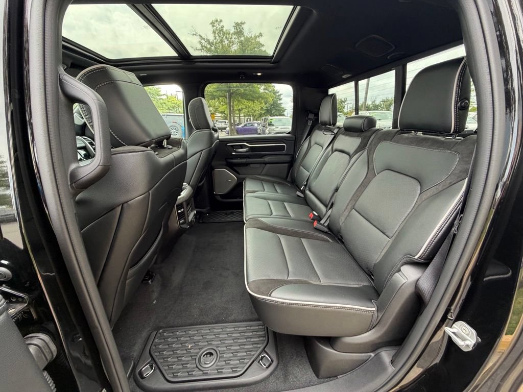 New 2026 RAM 1500 Laramie AWD/4WD image 12