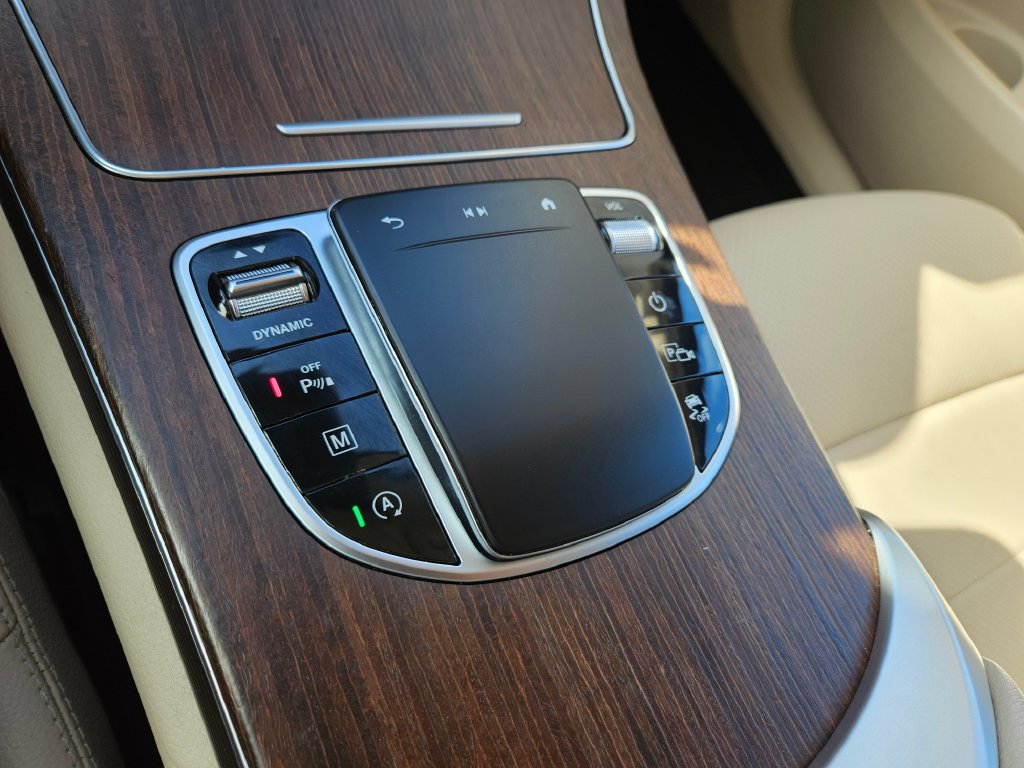 Used 2022 Mercedes-Benz GLC 300 4MATIC image 29