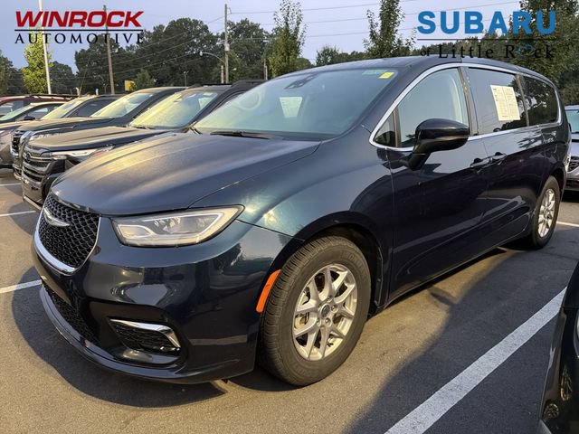 Used 2023 Chrysler Pacifica Touring-L