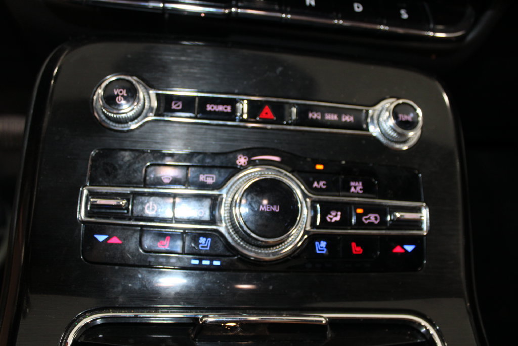 Used 2023 Lincoln Nautilus Black Label AWD/4WD image 32