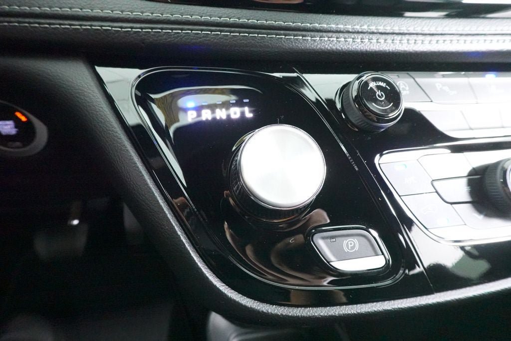 New 2027 Chrysler Pacifica Select FWD image 14