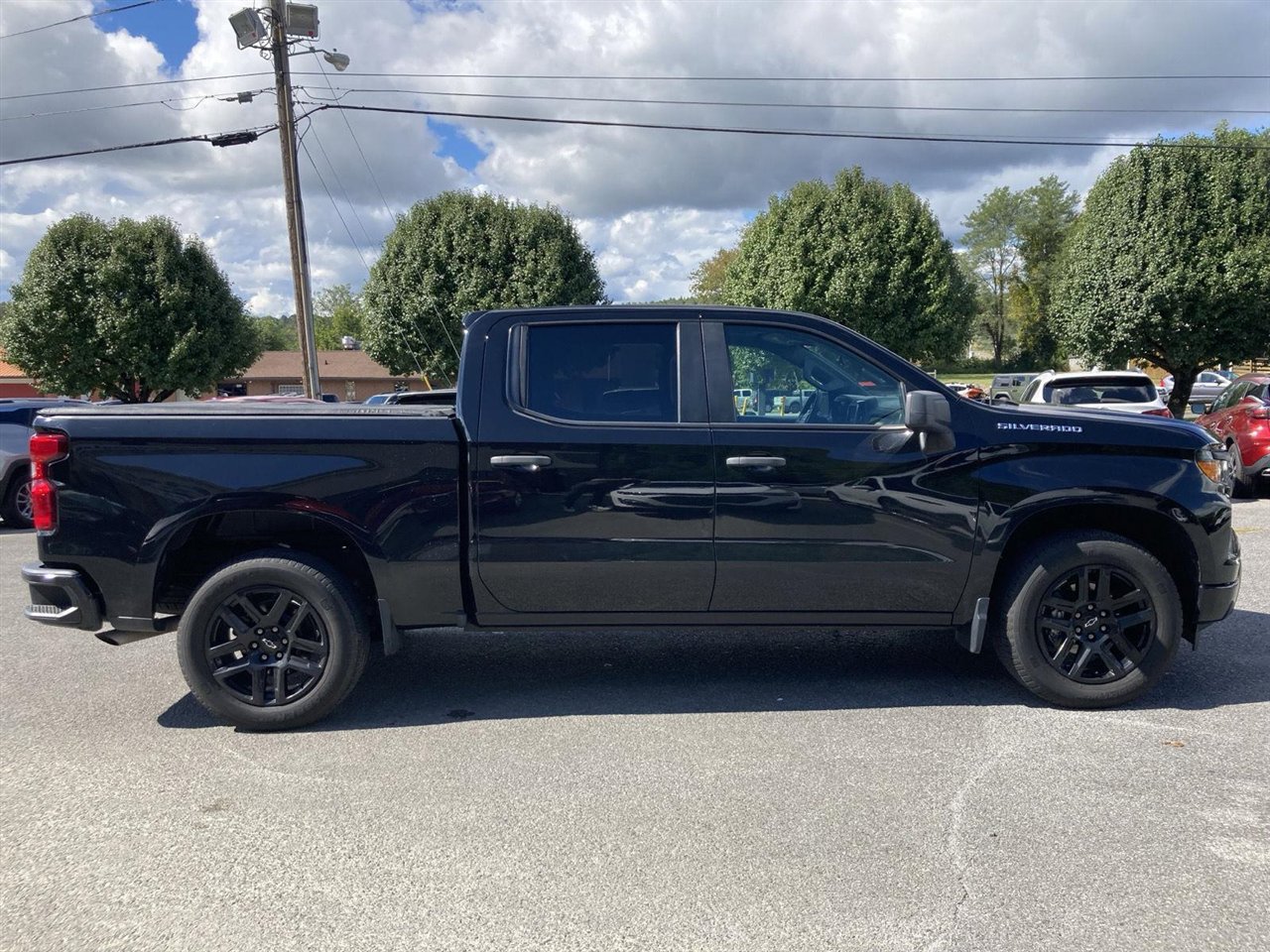 Used 2022 Chevrolet Silverado 1500 Custom image 4