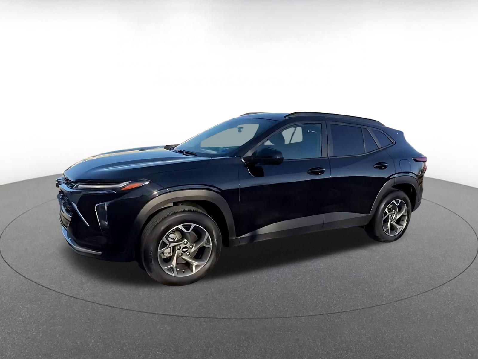 Used 2025 Chevrolet Trax LT image 8