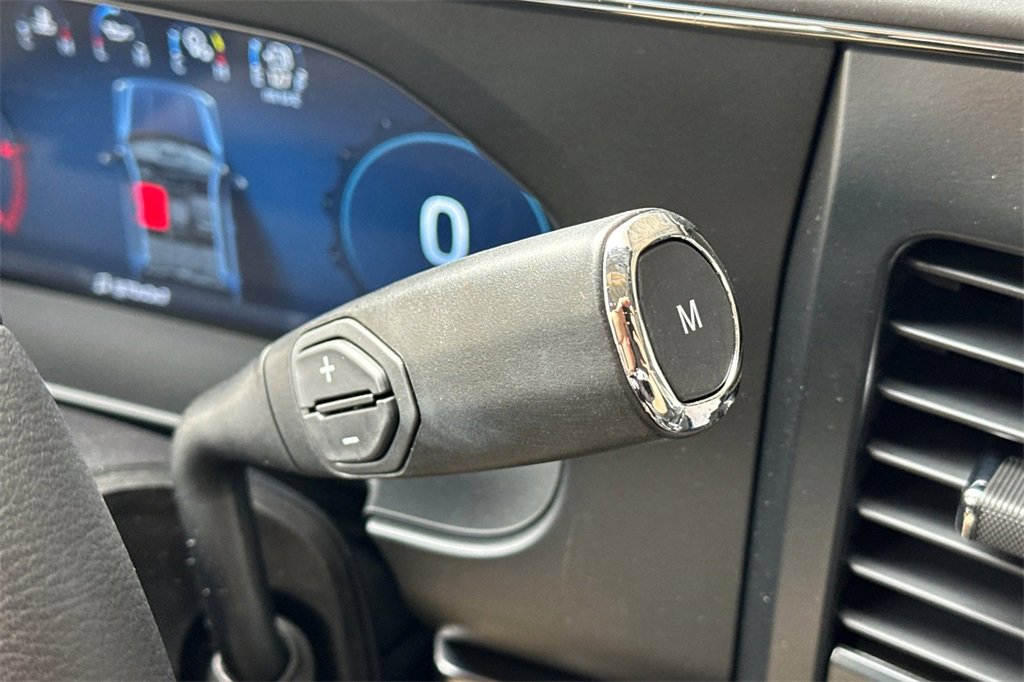 New 2025 Ford F250 Lariat w/ Black Appearance Package image 17