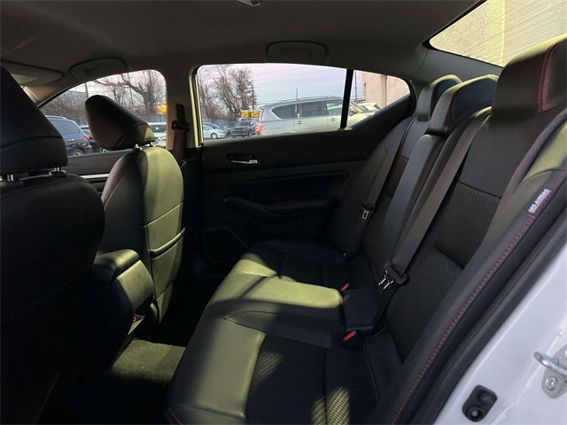 Used 2023 Nissan Altima 2.5 SR image 12