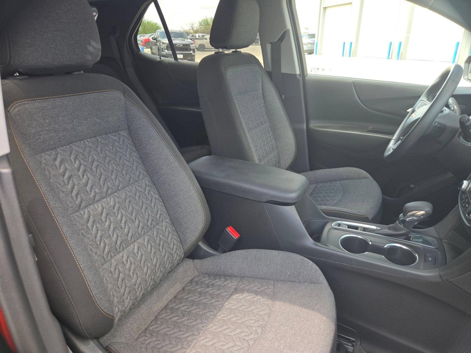 Used 2024 Chevrolet Equinox LT FWD image 26