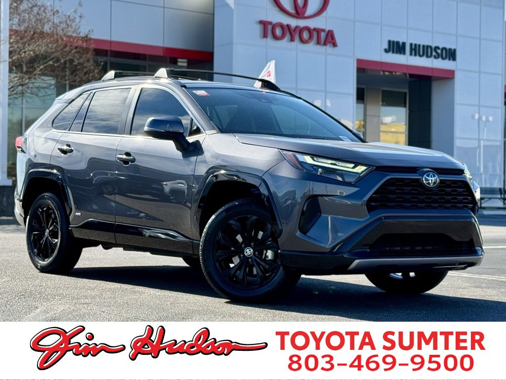 Used 2023 Toyota RAV4 SE image 1