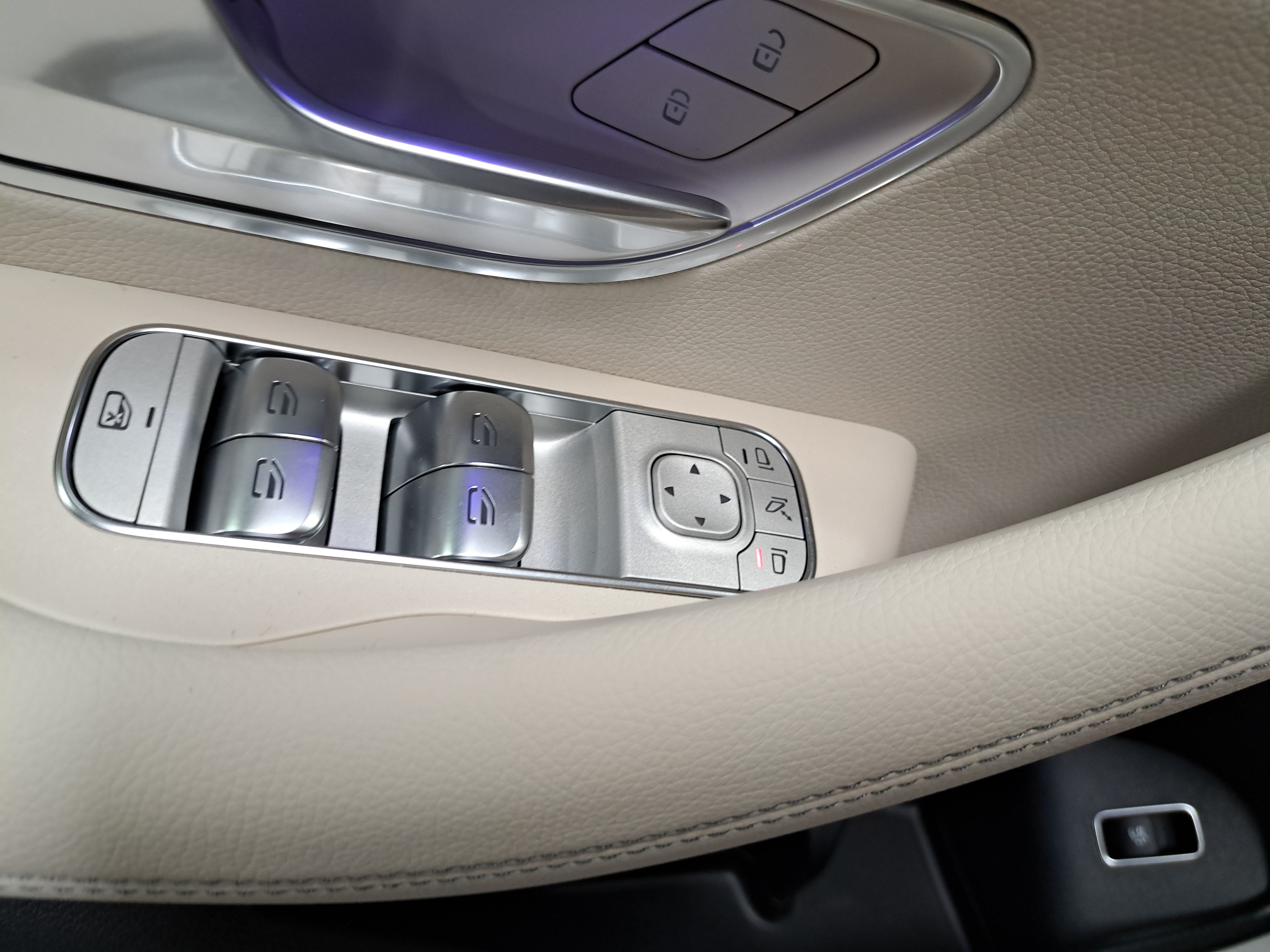 New 2026 Mercedes-Benz GLS 450 4MATIC image 30
