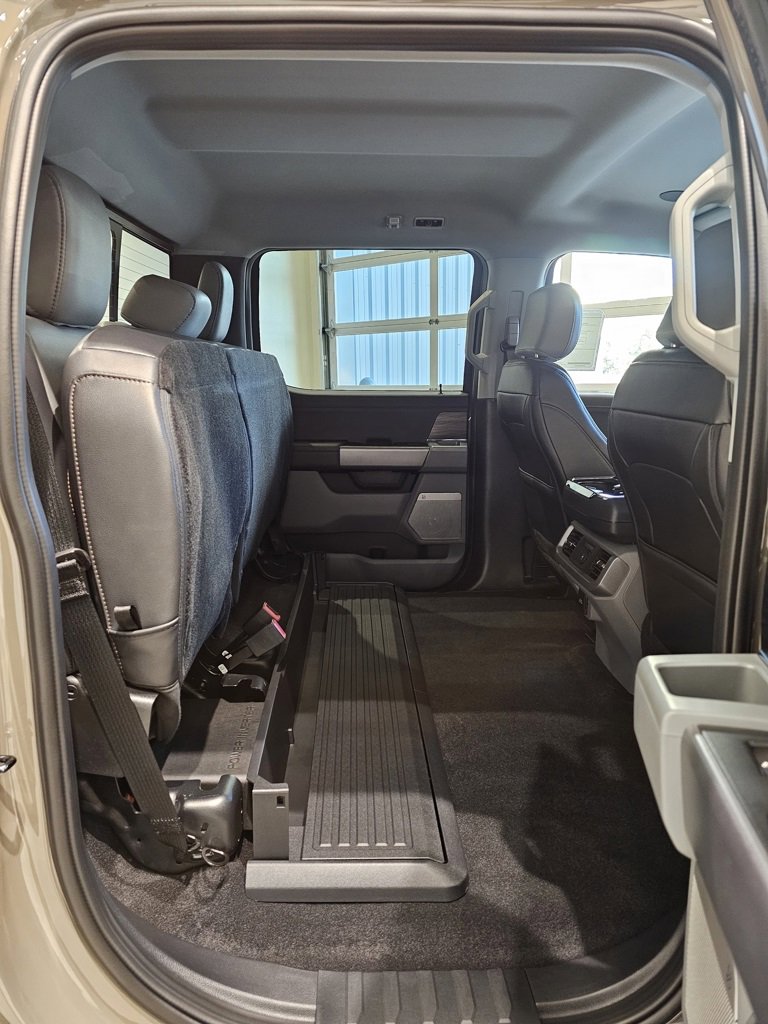 New 2025 Ford F150 Lariat w/ Equipment Group 502A High image 40