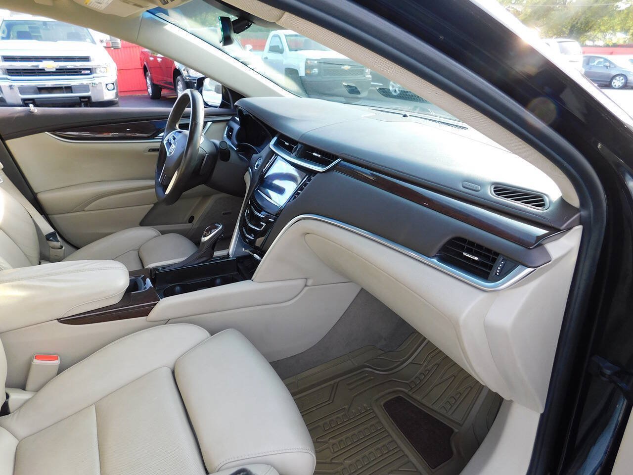 Used 2014 Cadillac XTS Luxury w/ Driver Awareness Package FWD image 17
