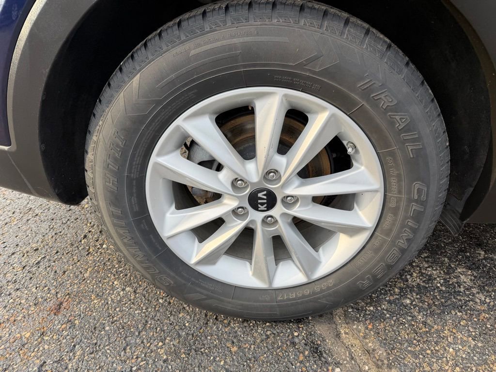 Used 2020 Kia Sorento AWD V6 image 31