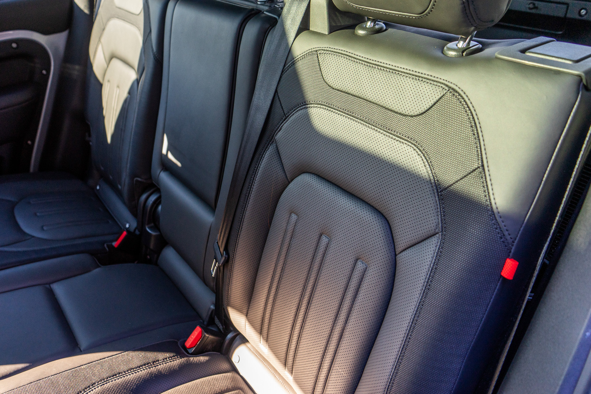 Used 2021 Land Rover Defender 110 X-Dynamic HSE image 45