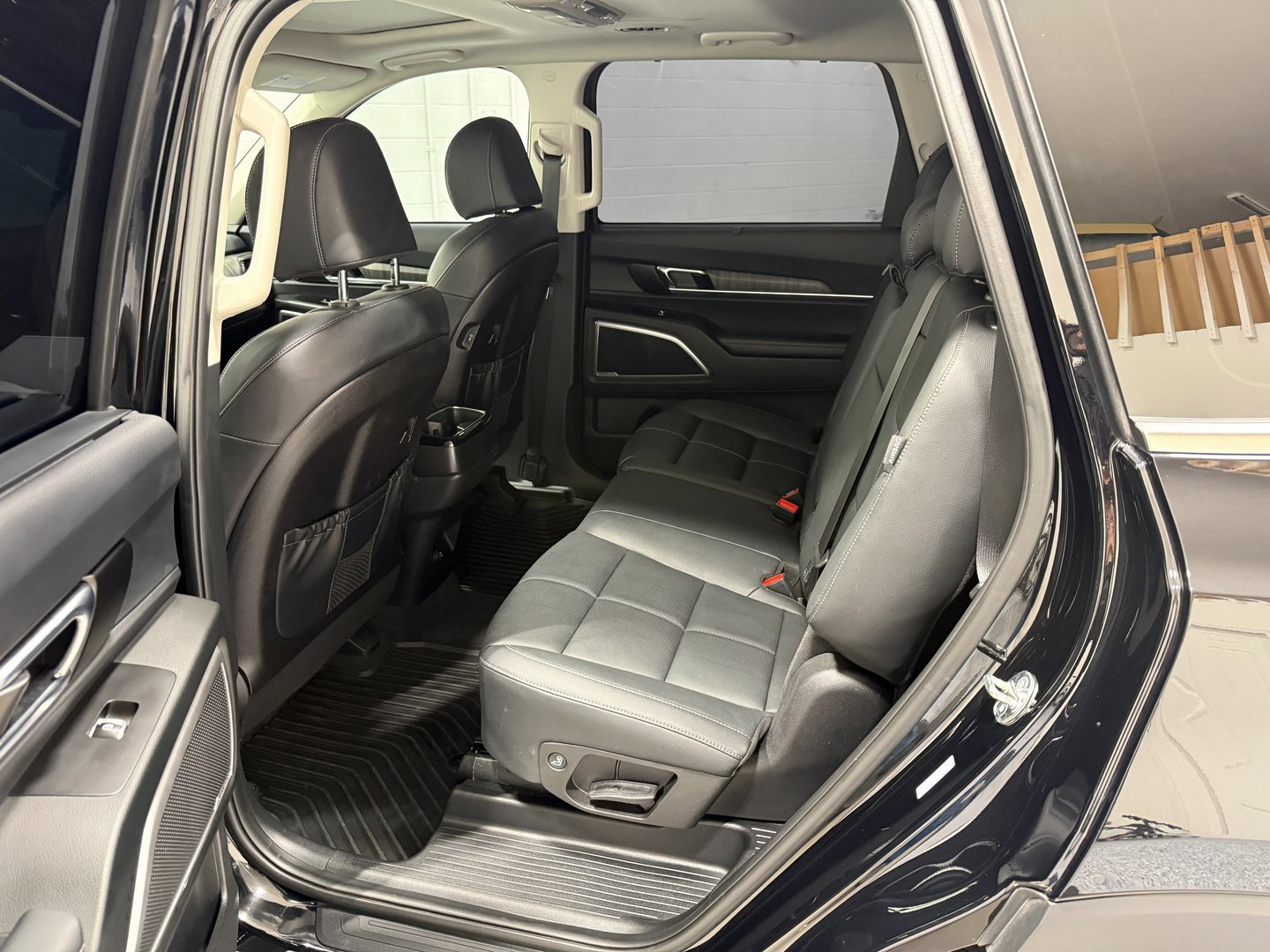 Used 2025 Kia Telluride EX image 44