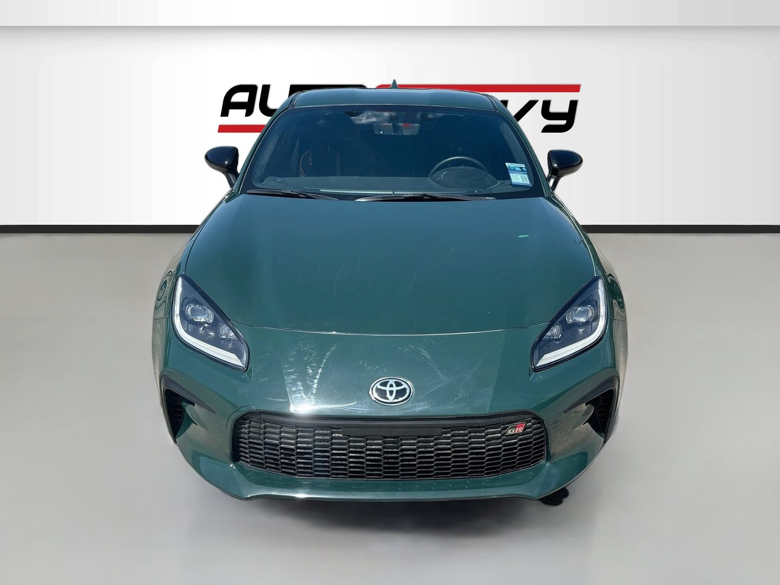 Used 2025 Toyota GR86 Hakone Edition RWD image 2
