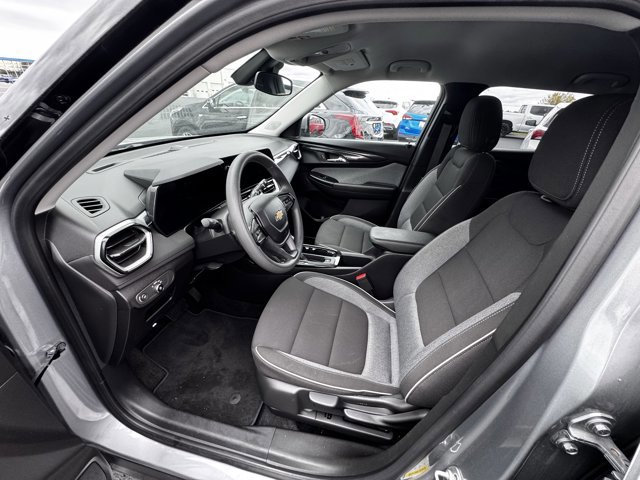 Used 2024 Chevrolet TrailBlazer LT image 6