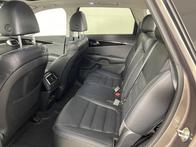 Used 2019 Kia Sorento EX AWD/4WD image 13