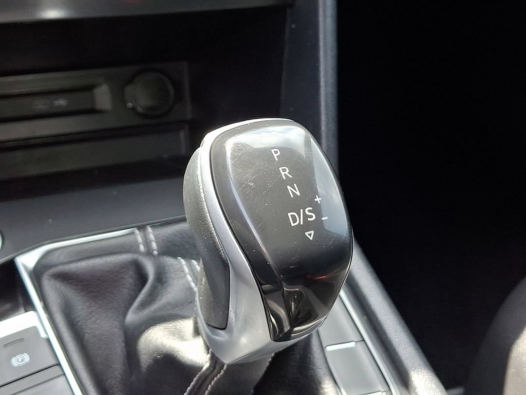 Used 2022 Volkswagen Tiguan SE AWD/4WD image 15