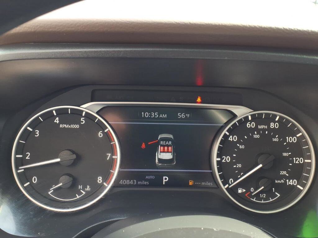 Used 2023 Nissan Rogue S image 15