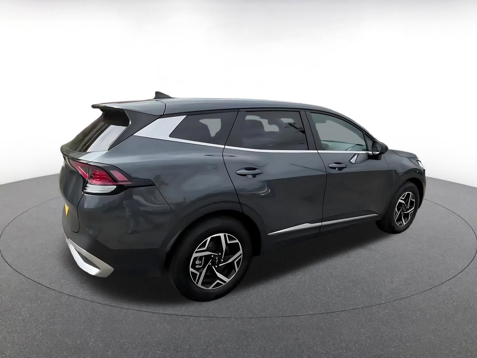 Used 2025 Kia Sportage LX image 15