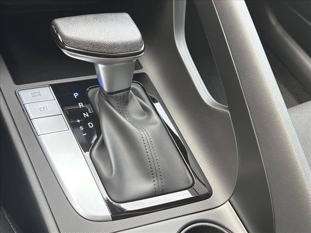 New 2026 Hyundai Elantra SE FWD image 18