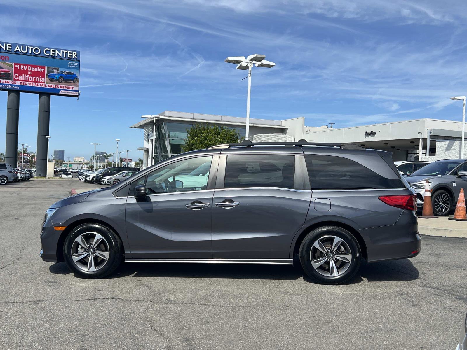 Certified 2019 Honda Odyssey Touring image 2