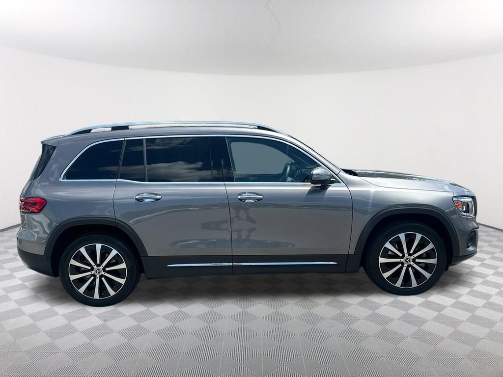 Used 2021 Mercedes-Benz GLB 250 4MATIC image 4