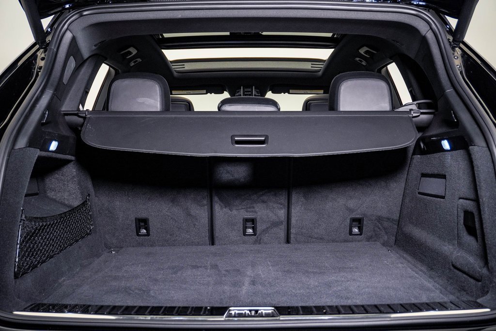 Certified 2023 Porsche Cayenne Platinum Edition image 26