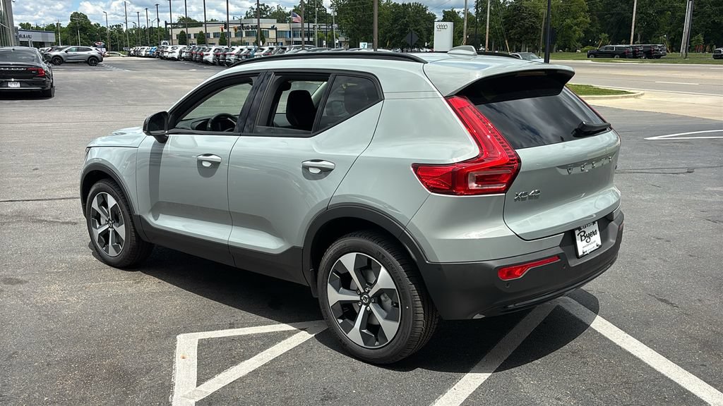 New 2026 Volvo XC40 B5 Plus w/ Protection Package Premier AWD/4WD image 4