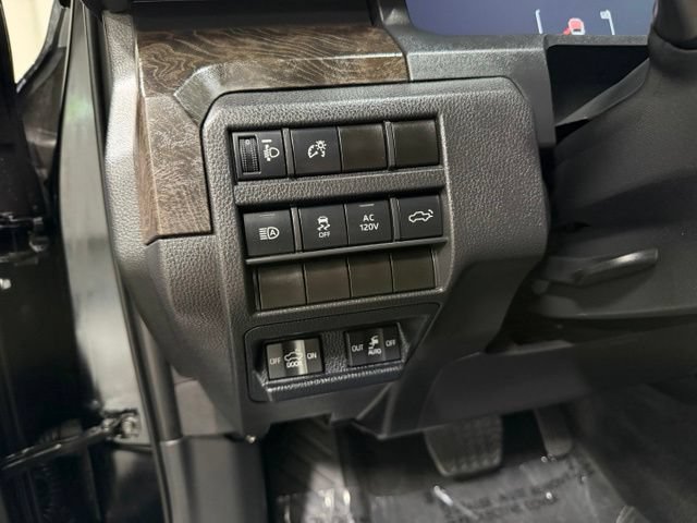 Used 2026 Toyota Tacoma Limited AWD/4WD image 17