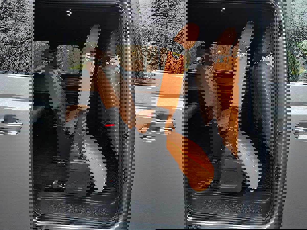 Used 2025 Volkswagen ID. Buzz Pro S image 21