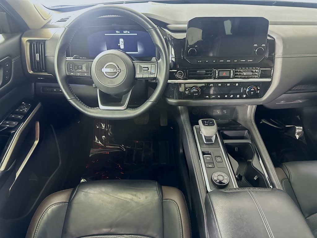 Used 2023 Nissan Pathfinder Platinum image 17
