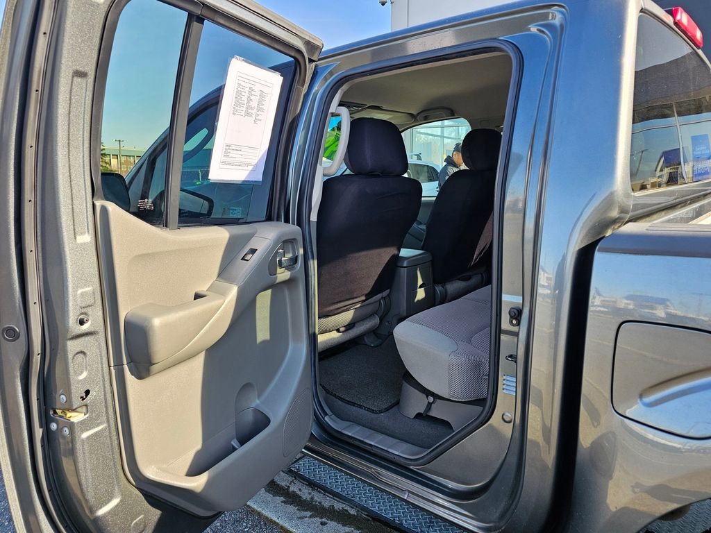 Used 2006 Nissan Frontier SE w/ (P01) Power Pkg image 12