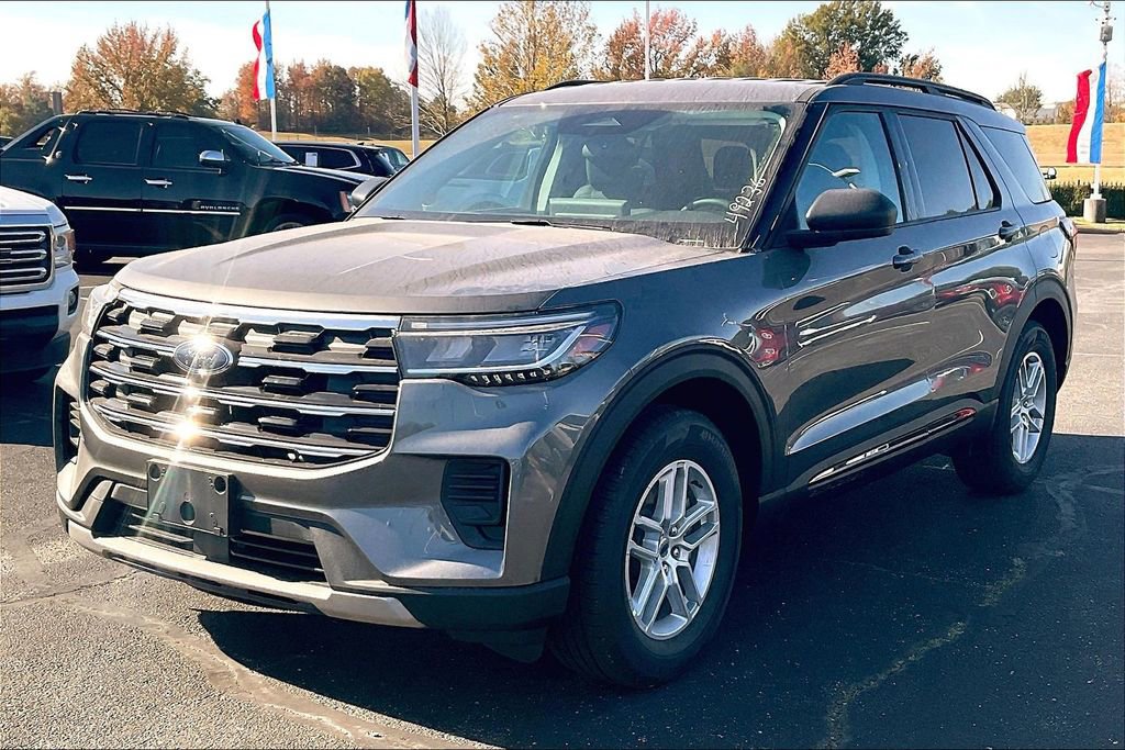 New 2026 Ford Explorer Active image 2