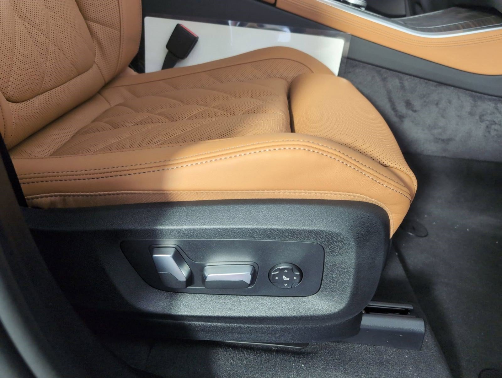 Used 2026 BMW X5 sDrive40i w/ Premium Package RWD image 30