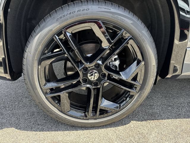 New 2026 Volkswagen Tiguan SE R-Line AWD/4WD image 33